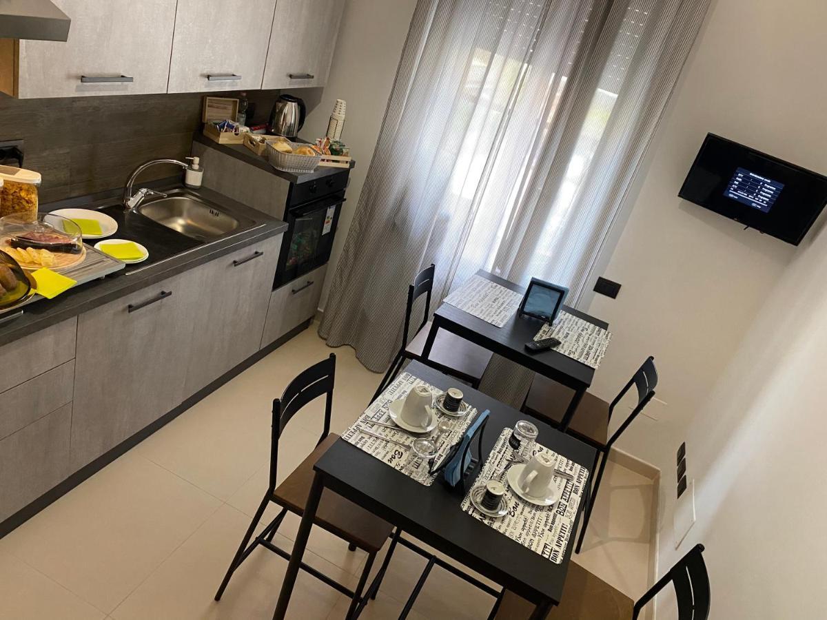 B&B Feni Помпей Екстериор снимка