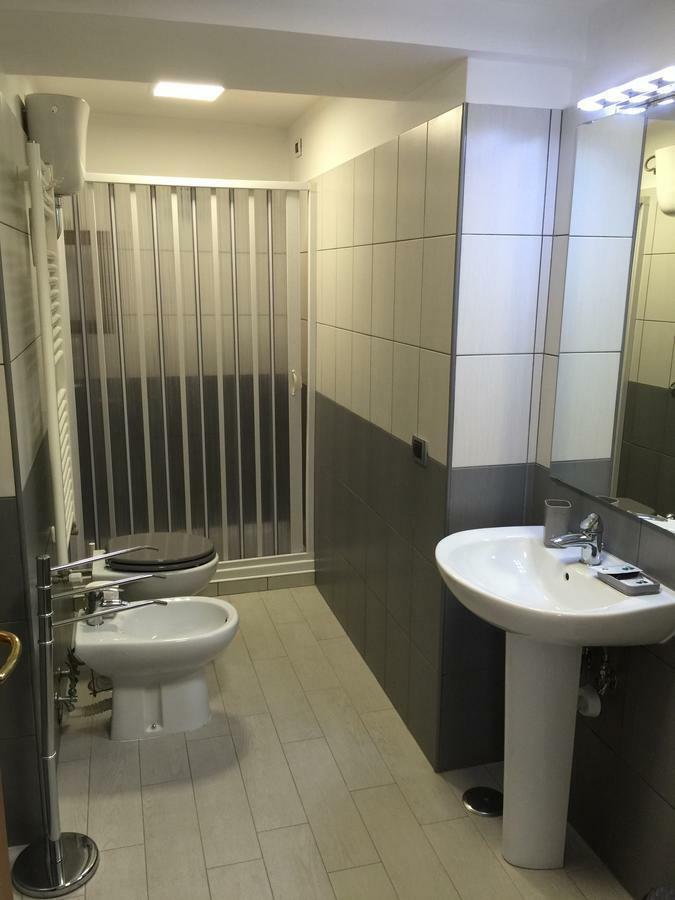 B&B Feni Помпей Екстериор снимка