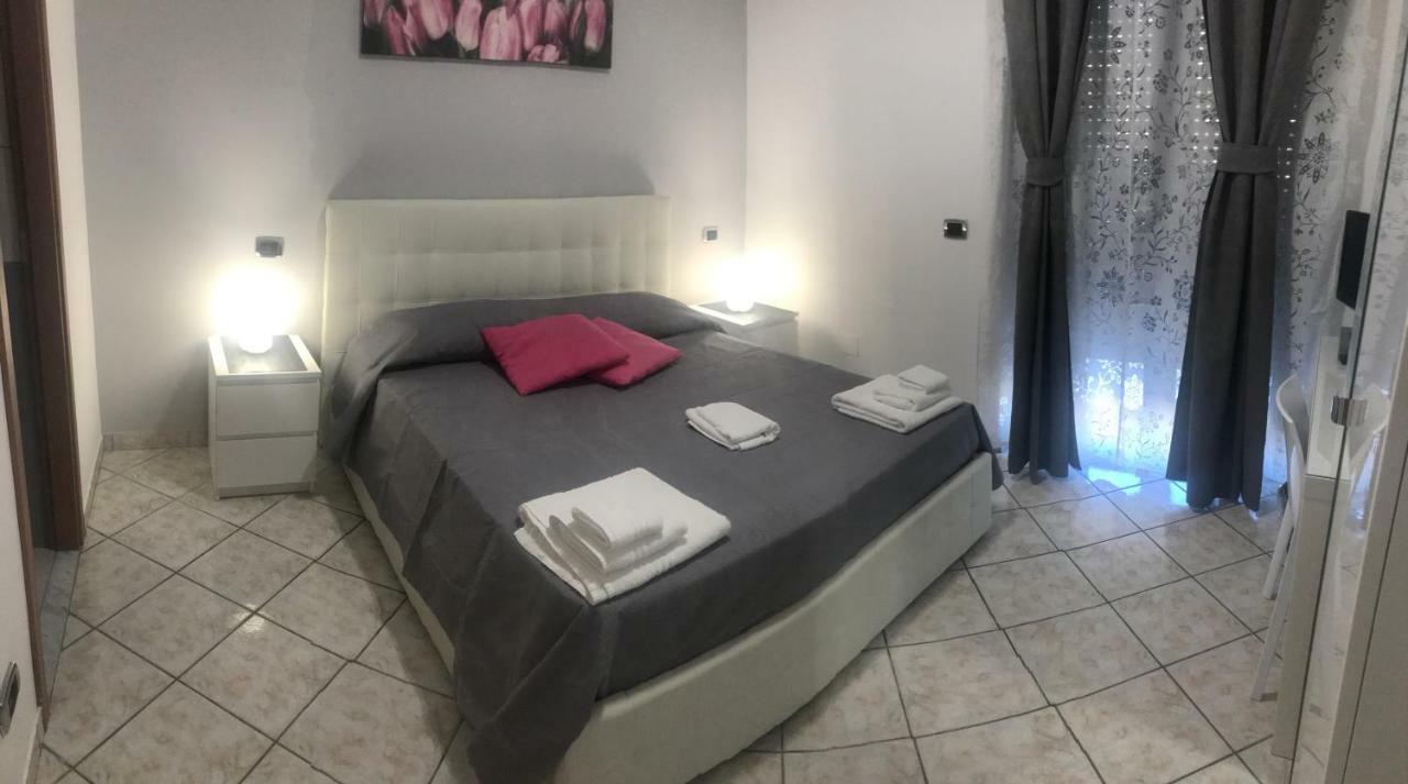 B&B Feni Помпей Екстериор снимка